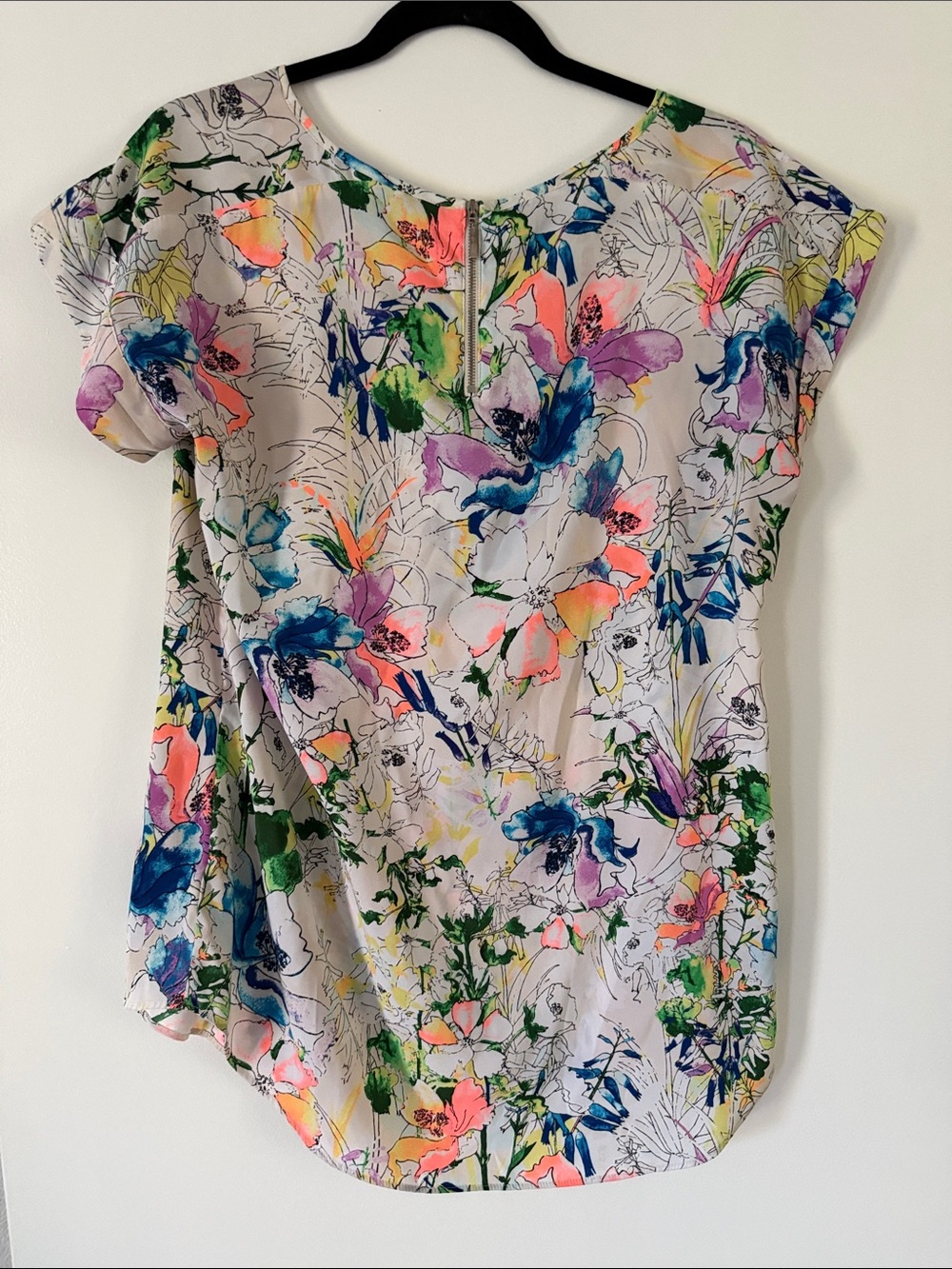 Express Multicolor Floral Short Sleeve Blouse - Picture 3 of 4